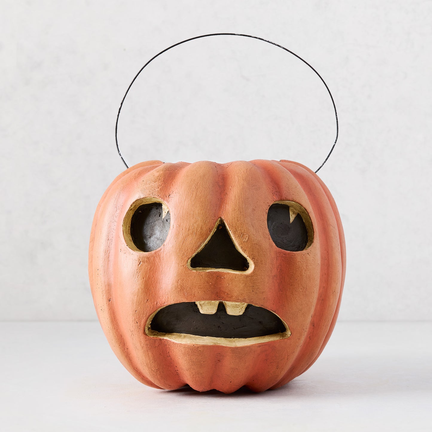 Classic Jack O' Lantern Papier-Mâché Halloween Candy Bucket
