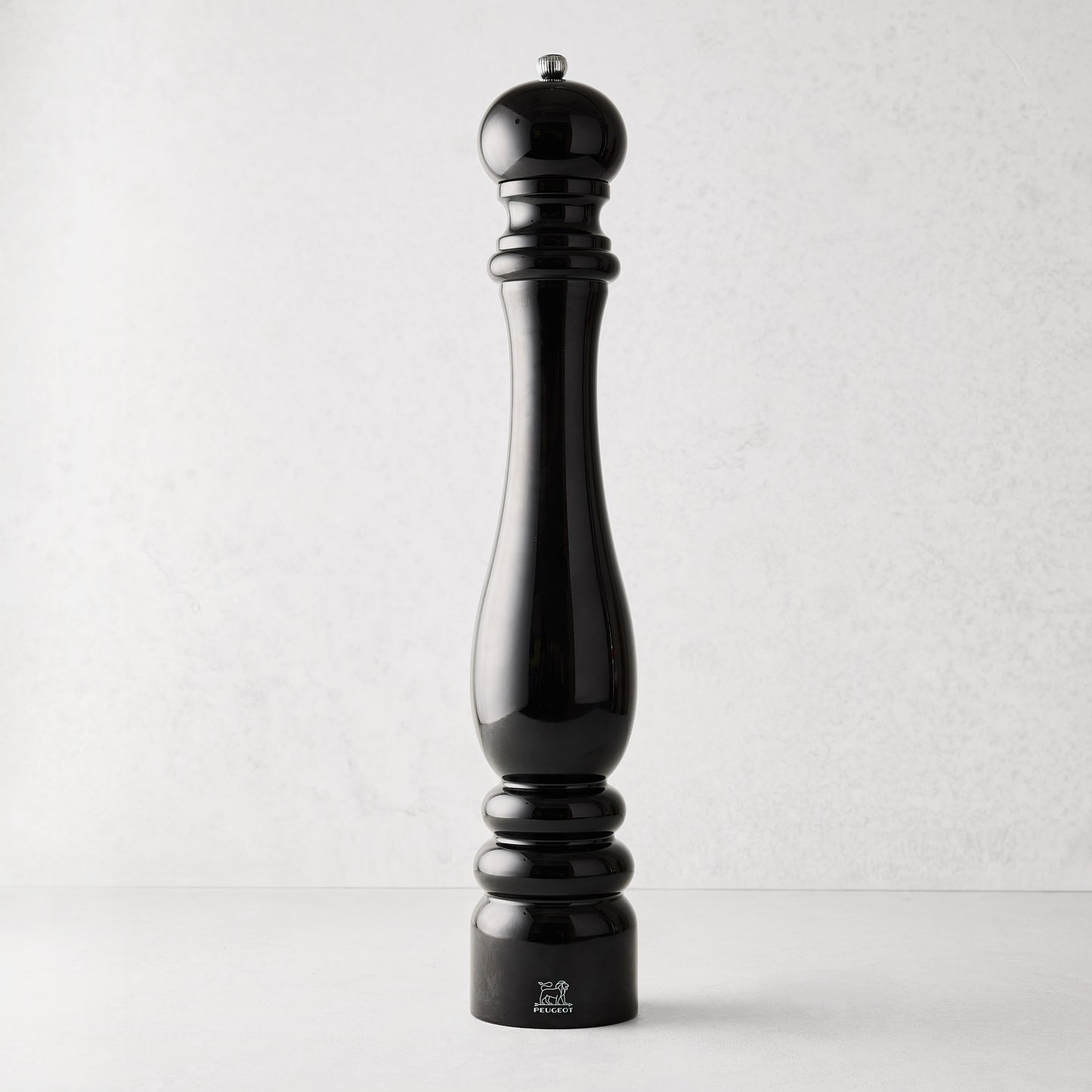 Peugeot Paris 20-inch extra large pepper mill in glossy black lacquered beechwood with a stainless steel top knob.