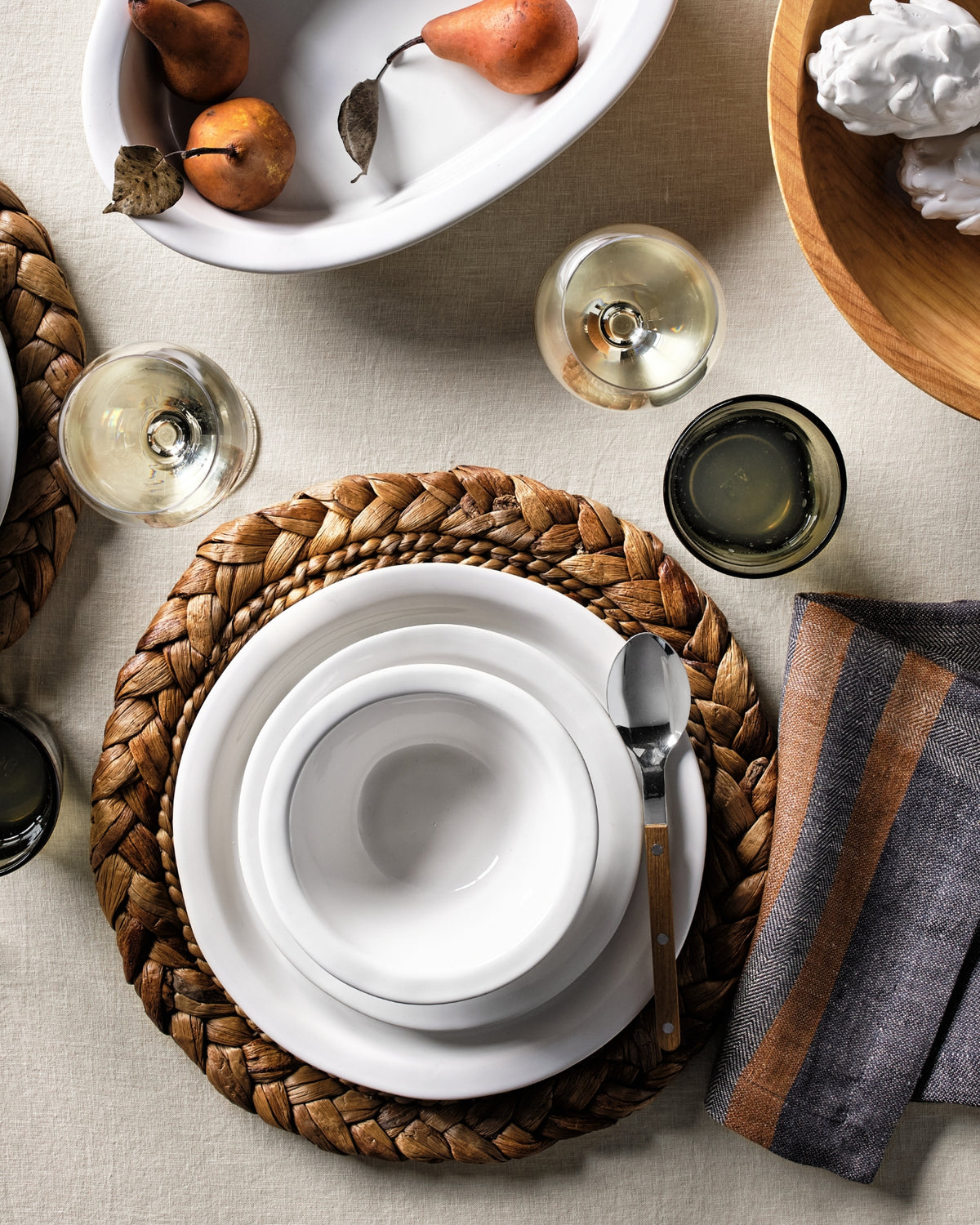 Hudson Grace Dinnerware on a Styled Fall Table