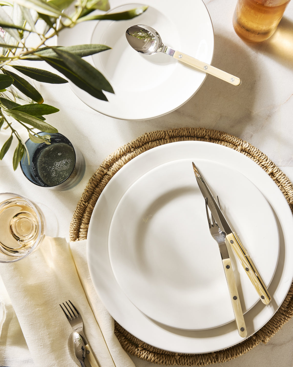 A PLACE TO HOST & GATHER