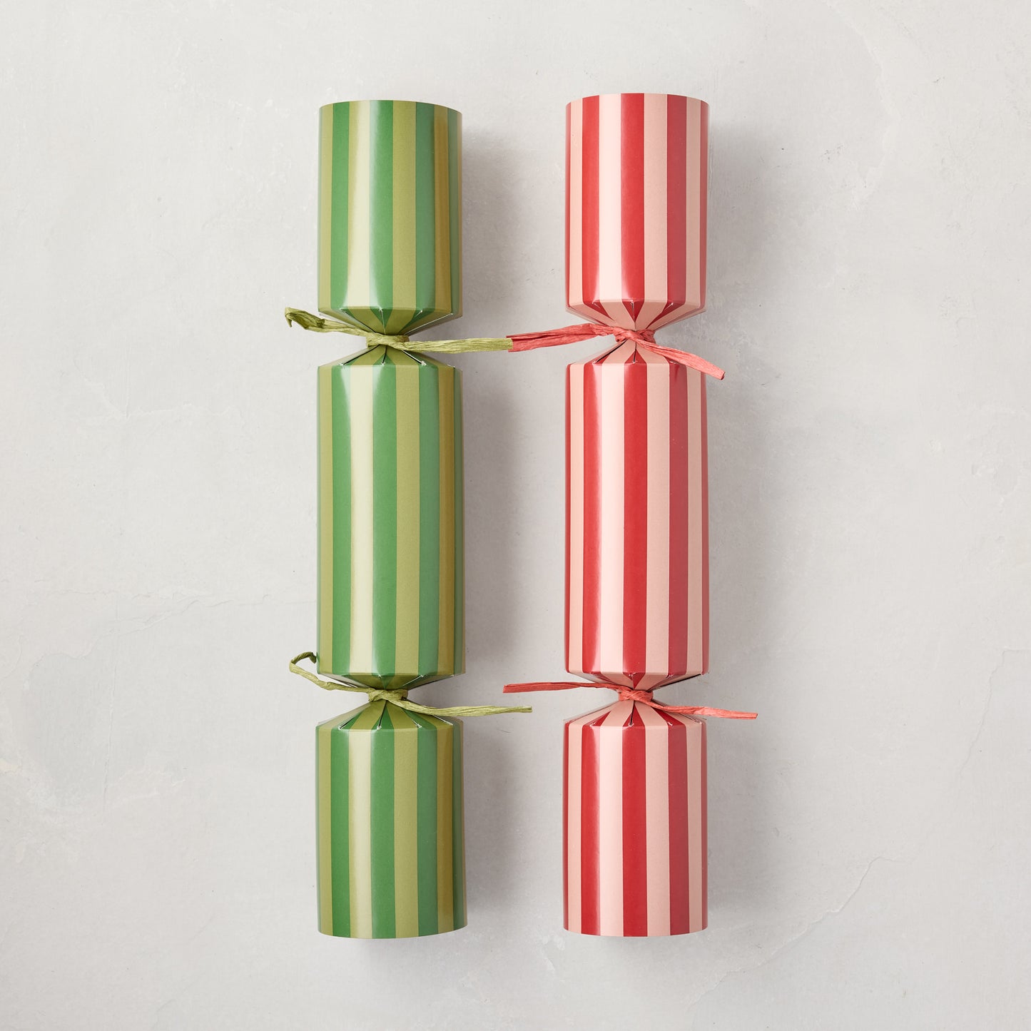 Hudson Grace Striped Holiday Christmas Crackers