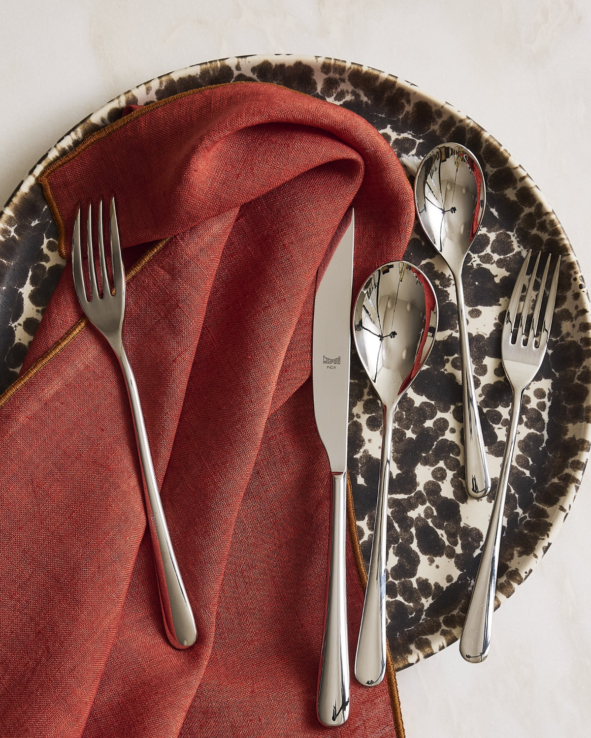 Hudson Grace Nuno Dinnerware with Italian Flatware