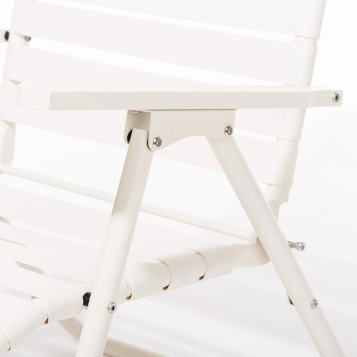 Antique White Sunliner Camp Chair