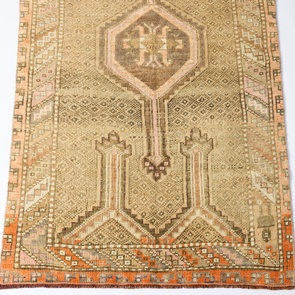 Vintage Linnea Runner Rug, 3'2 x 5'6