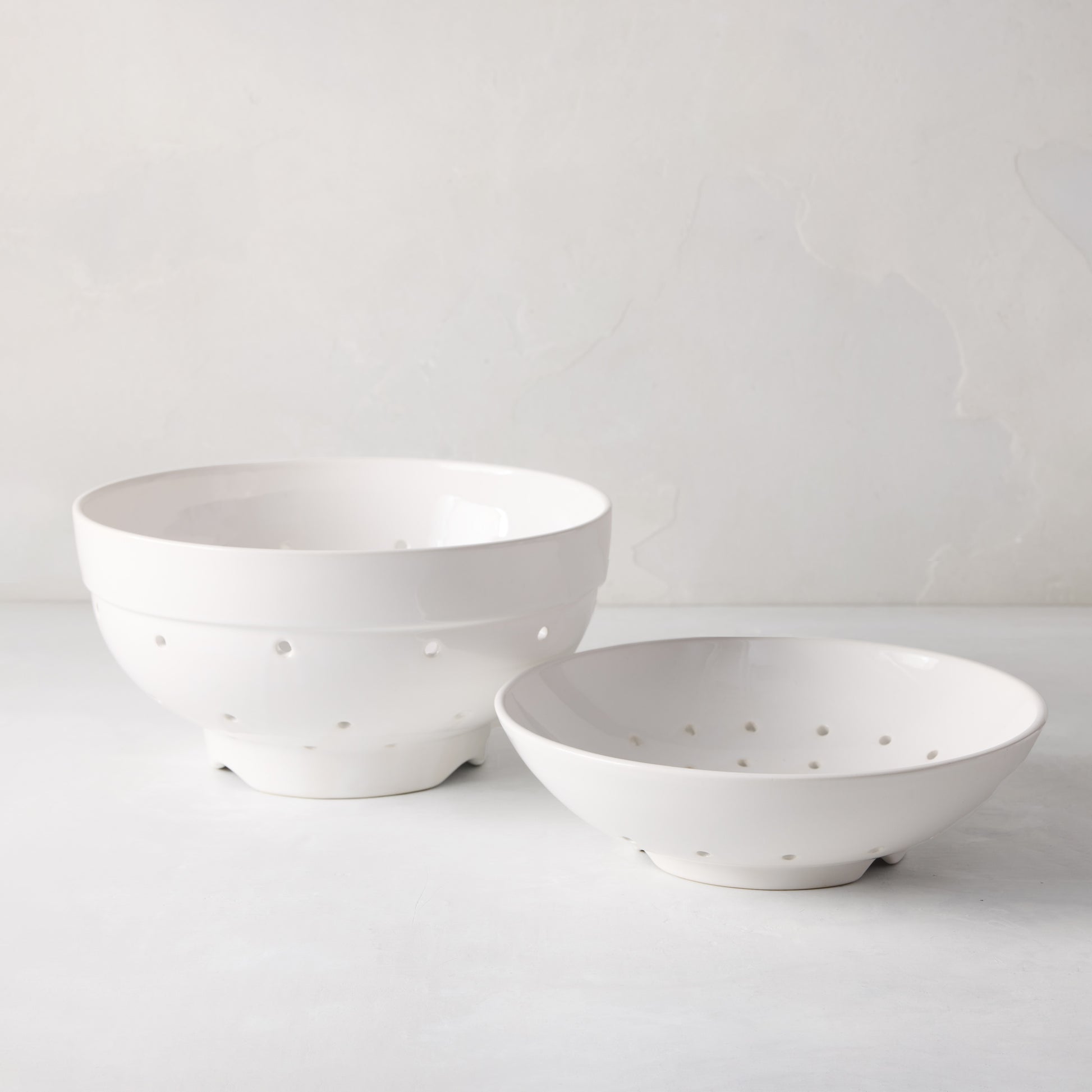 White ceramic Berry Bowl and Colander gift set, handmade in Italy.
