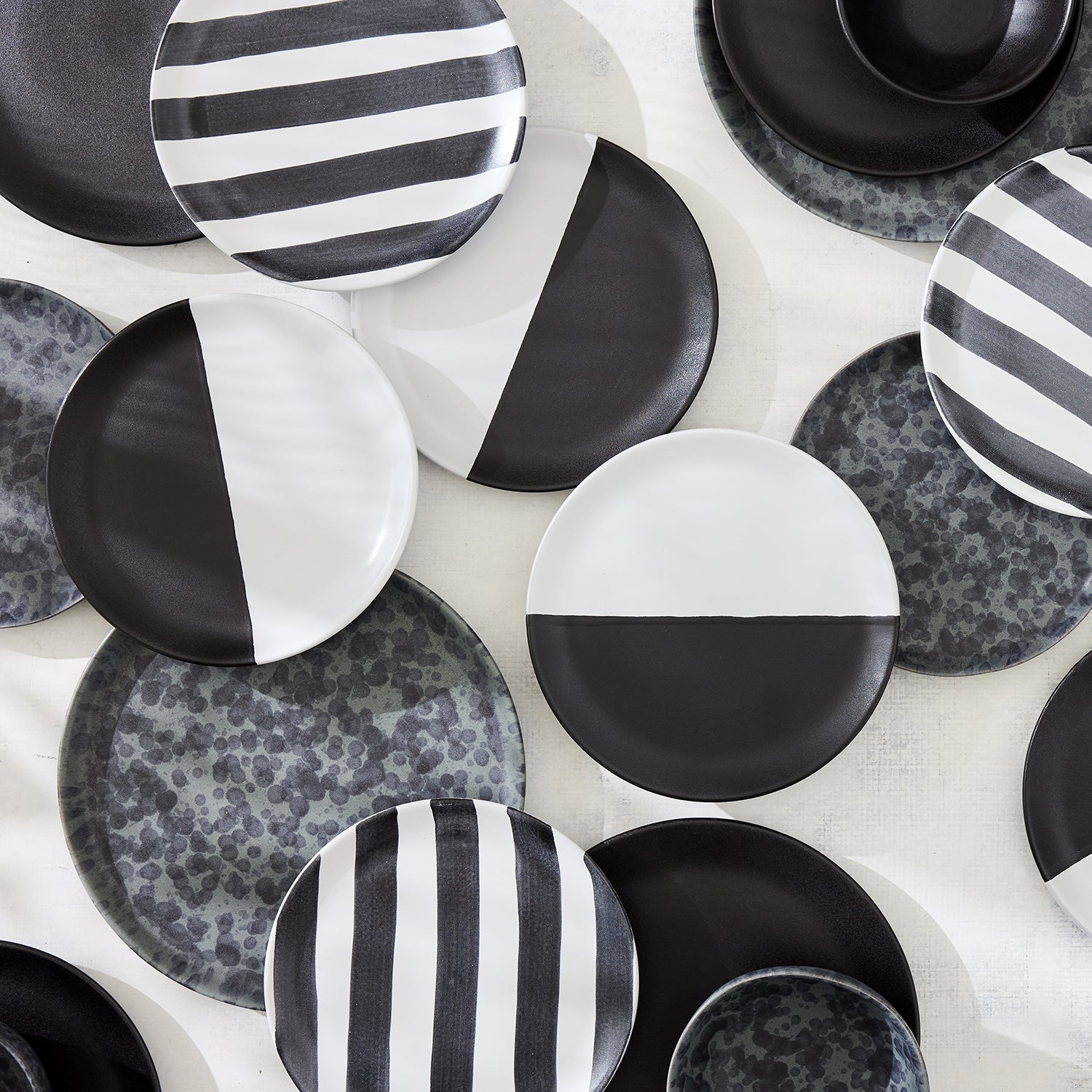 Diane Keaton + Hudson Grace Domino Half-Dipped Stoneware Salad