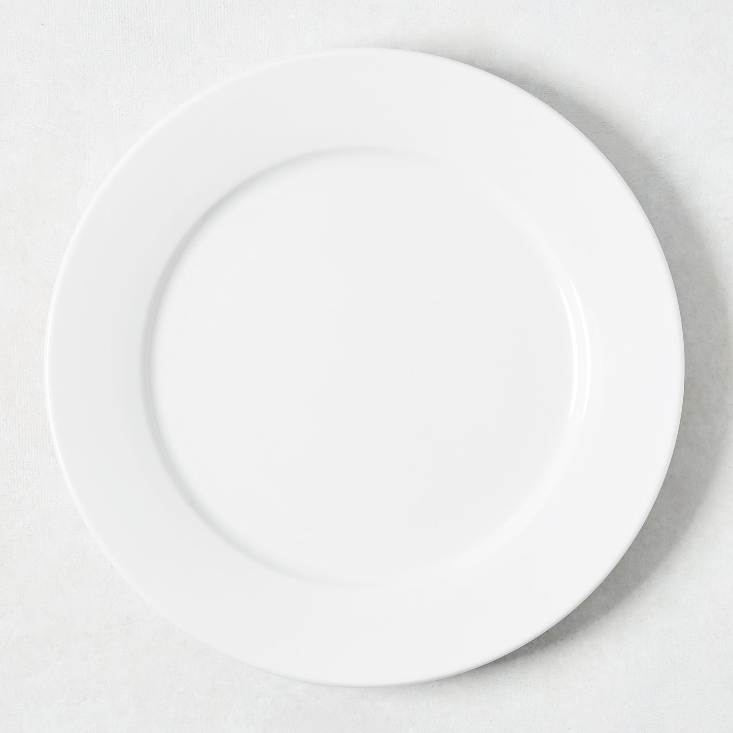 White porcelain dinner plate with a classic rim, 10.6" Dia.