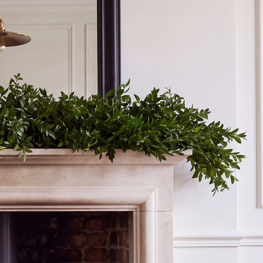 Fresh Boxwood Holiday Garland