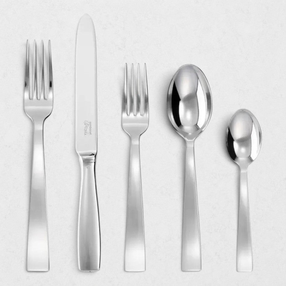 Gio Ponti 5-piece stainless steel flatware set with mirror finish: table fork, knife, dessert fork, spoons.