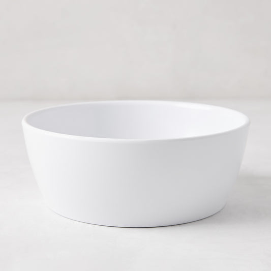 HG White Melamine Bowl, 6.75"Dia x 2.5"H, with a modern lipped design.