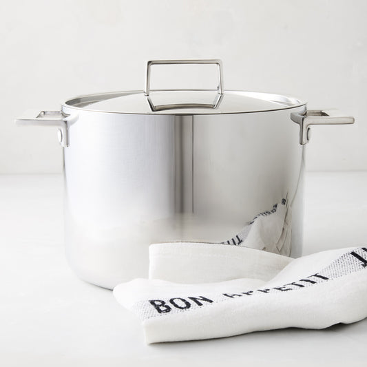 Italian 18/10 stainless steel stock pot with lid and two side handles, 9.5"Dia x 7"H, 6.5 Liters.