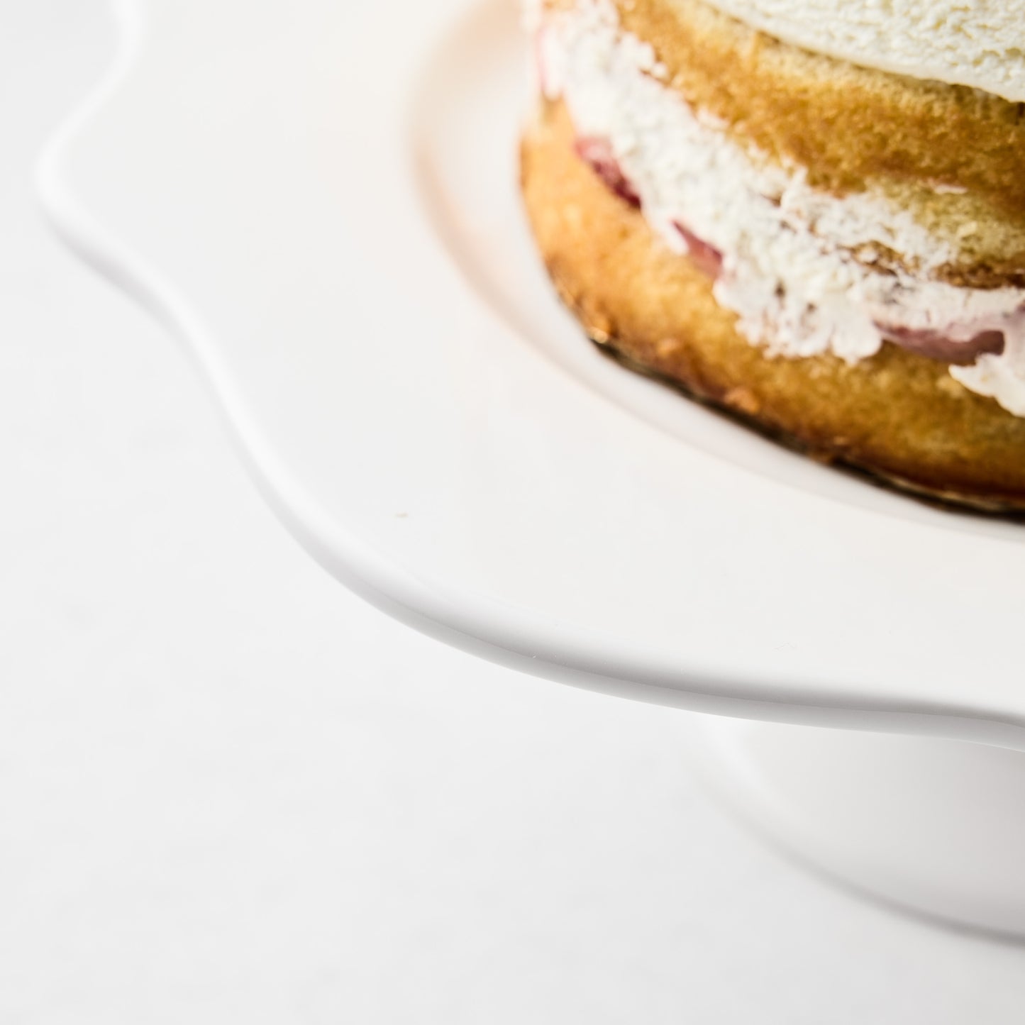 Modern Lungarno Ceramic Cake Stand