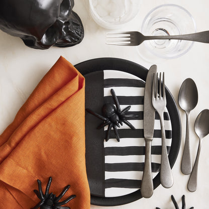 Oro Nero 5-piece stainless steel flatware set in a dark pewter finish with a refined, neo-baroque design.