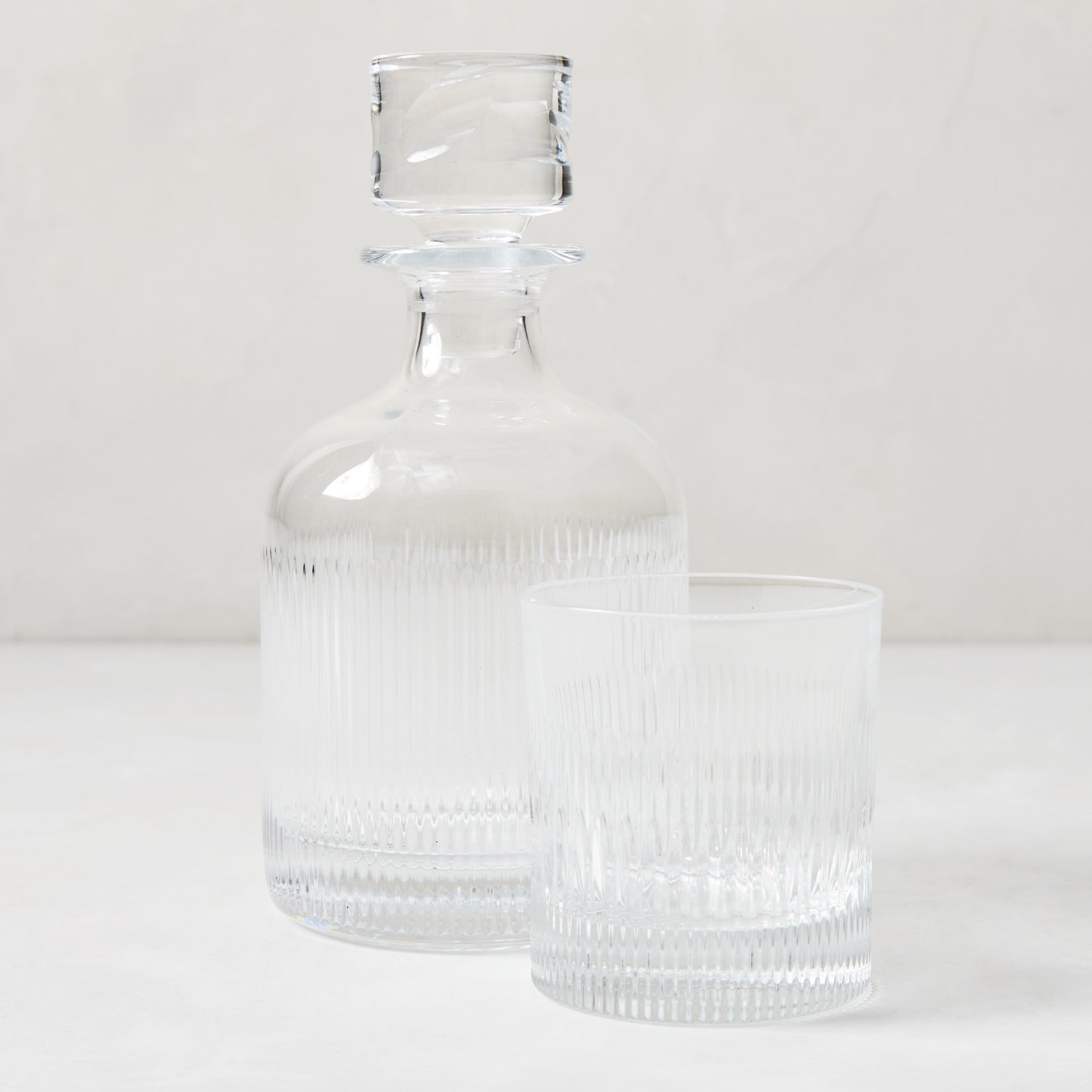Tratto Ribbed Eco-Crystal Decanter and Old-Fashioned Glass, clear, lead-free, modern design.