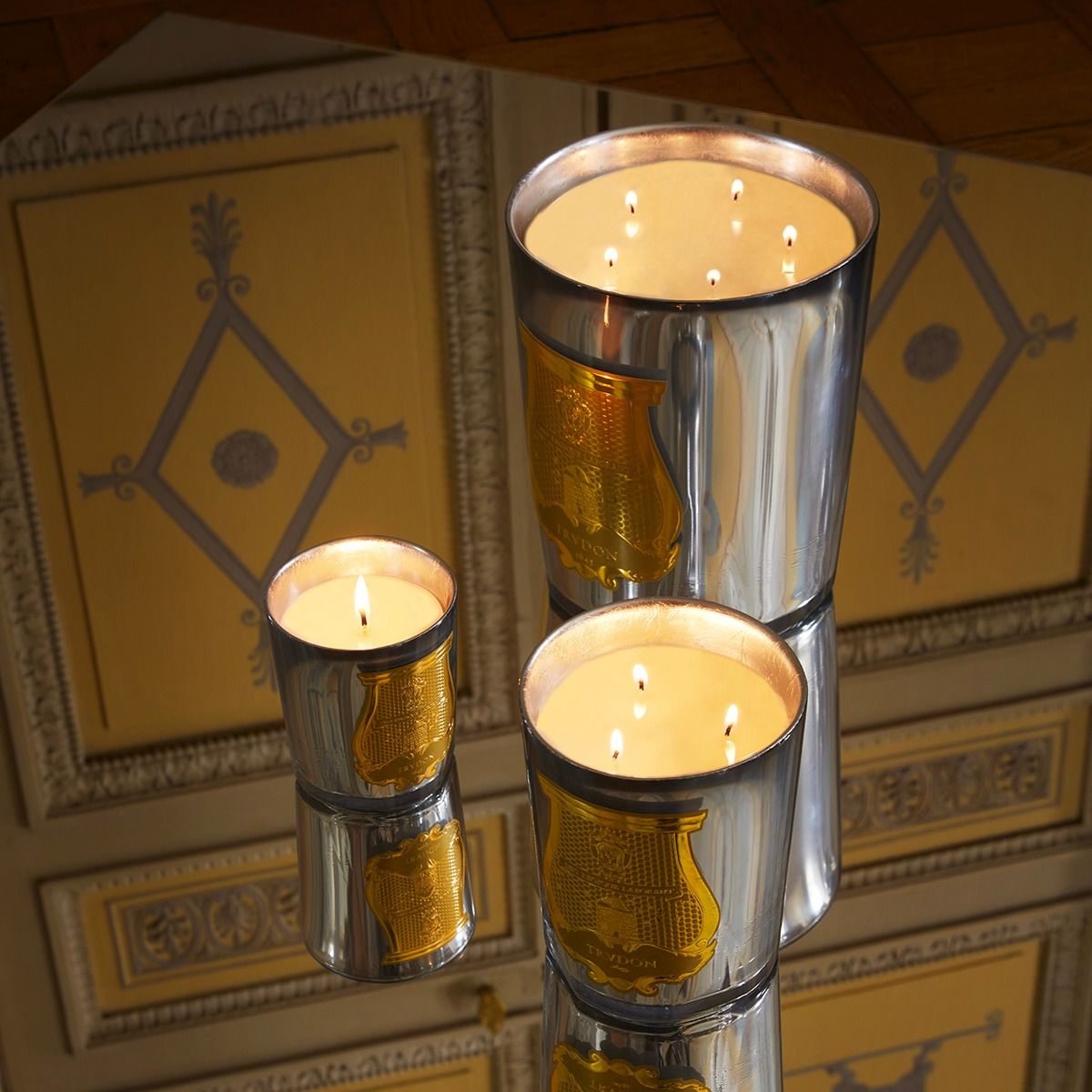 Trudon Cabinet des Miroirs Great Scented Candle Holiday Edition
