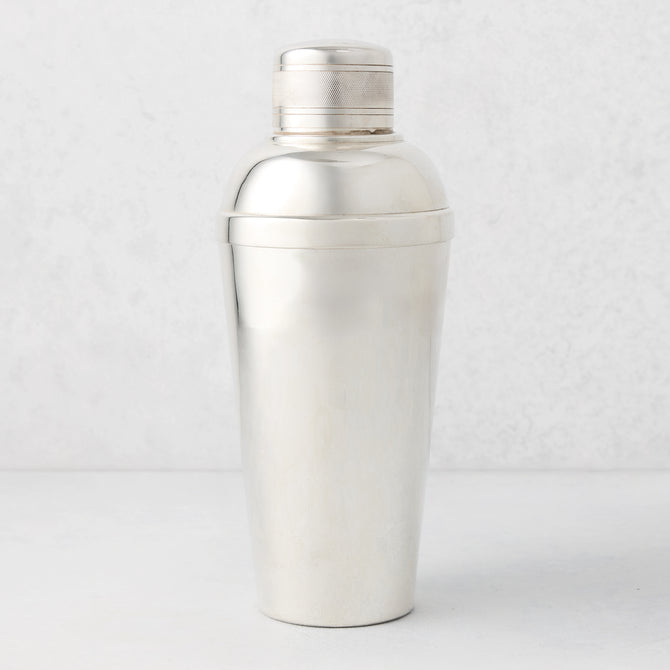 Vintage silverplate Yara cocktail shaker with ribbed cap.
