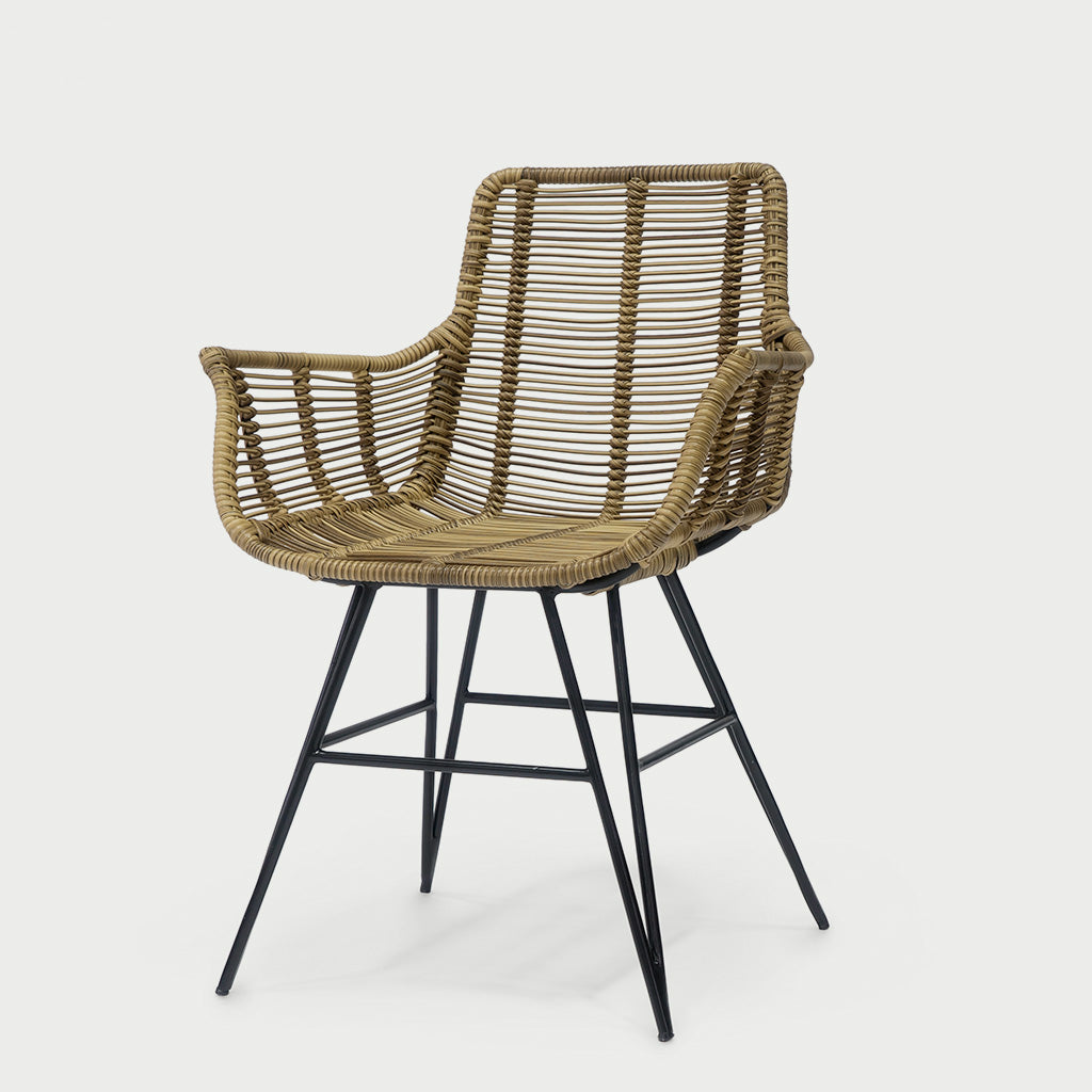 Outdoor woven chair with arm rest