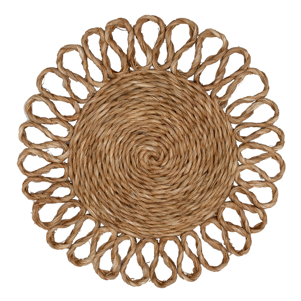 Petal scalloped natural woven placemat